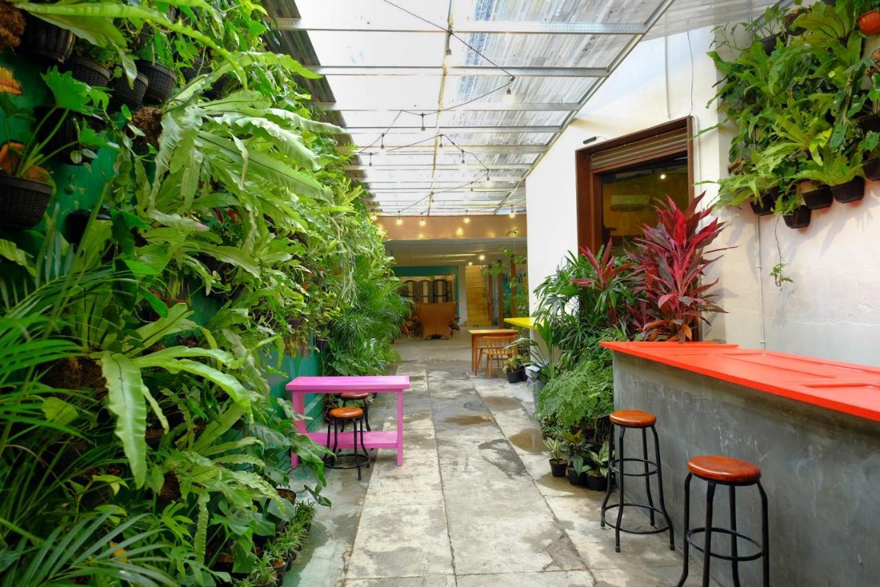 Snooze Malang Hostel Eksteriør bilde