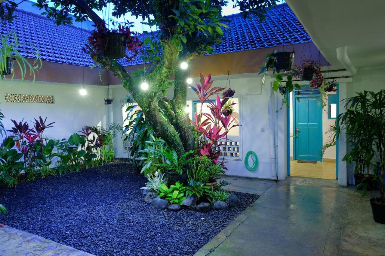 Snooze Malang Hostel Eksteriør bilde